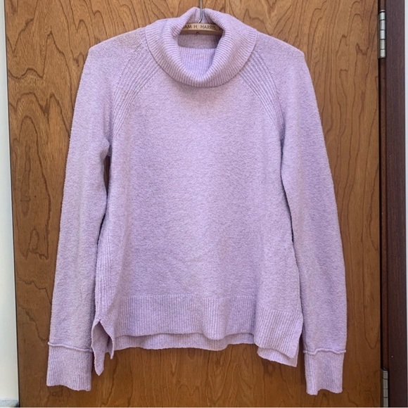 Tahari Sweaters - Tahari Size M Lavender Turtleneck Sweater